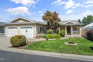 351 Orth Dr, Central Point, OR 97502 - Photo 1