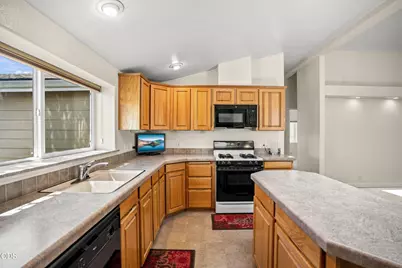 351 Orth Drive # 14, Central Point, OR 97502 - Photo 15