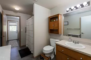 1221 E Evans Creek Rd, Rogue River, OR 97537 - Photo 23