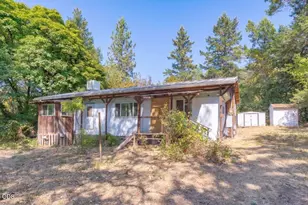 7079 Rogue River Hwy, Rogue River, OR 97537 - Photo 39