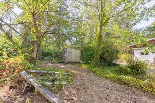 7079 Rogue River Hwy, Rogue River, OR 97537 - Photo 17