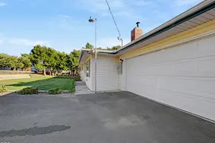 1764 Chinchalla Way, Klamath Falls, OR 97603 - Photo 5