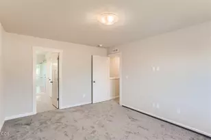 63110 NE Henningsen Pl, Bend, OR 97701 - Photo 11