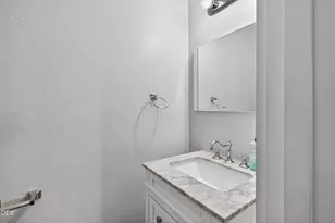 373 Iowa St, Ashland, OR 97520 - Photo 27