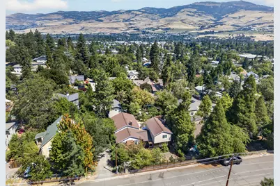 373 Iowa Street, Ashland, OR 97520 - Photo 39
