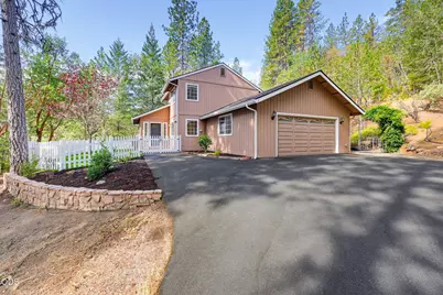 560 Fish Hatchery Road, Grants Pass, OR 97527 - Photo 1
