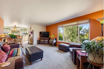 811 NE Oregon Avenue, Grants Pass, OR 97526 - Photo 5