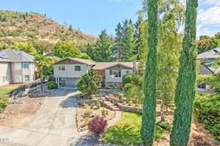 811 NE Oregon Ave, Grants Pass, OR 97526 - Photo 43