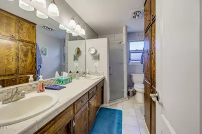 811 NE Oregon Avenue, Grants Pass, OR 97526 - Photo 27