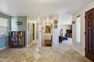 811 NE Oregon Ave, Grants Pass, OR 97526 - Photo 3