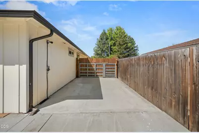 2671 Hadley Circle, White City, OR 97503 - Photo 23