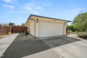 2671 Hadley Cir, White City, OR 97503 - Photo 3