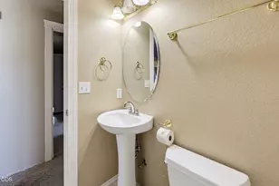2825 Duell Ave, Medford, OR 97501 - Photo 19
