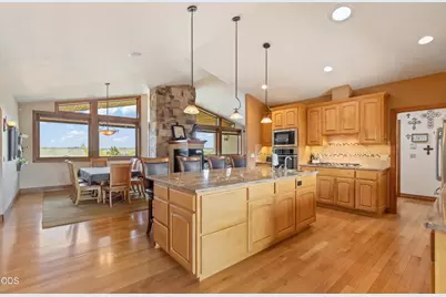 373 SE Manzanita Drive, Madras, OR 97741 - Photo 11