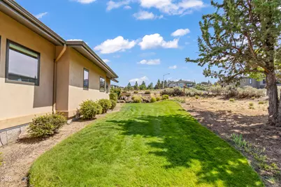 373 SE Manzanita Drive, Madras, OR 97741 - Photo 37