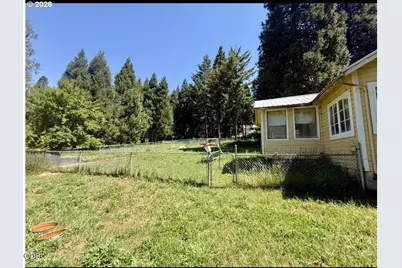 301 Humphrey Addition Road, Glendale, OR 97442 - Photo 7