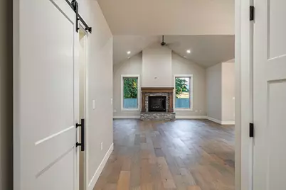 3980 Colorado Drive, Medford, OR 97504 - Photo 9