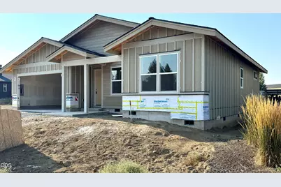 351 E Diamond Peak Avenue, Sisters, OR 97759 - Photo 1