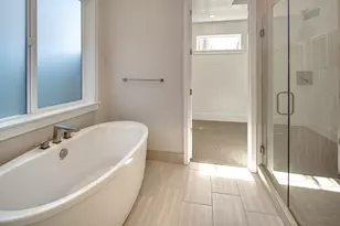 1316 NW Ochoa Dr, Bend, OR 97703 - Photo 9