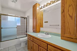 776 NW Carol Dr, Grants Pass, OR 97526 - Photo 23