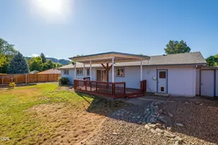776 NW Carol Dr, Grants Pass, OR 97526 - Photo 33