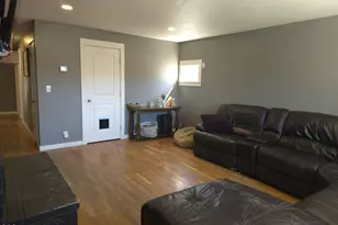 575 Bush St, Central Point, OR 97502 - Photo 7