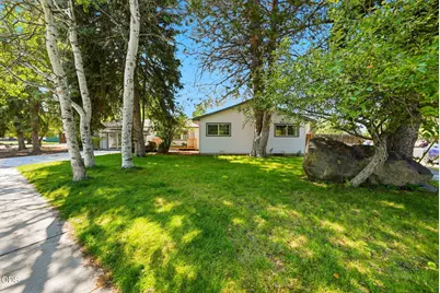 2245 NE Shepard Road, Bend, OR 97701 - Photo 3