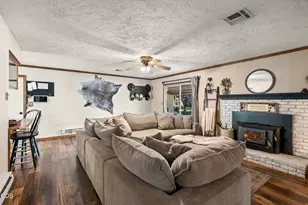 805 Minthorne Rd, Rogue River, OR 97537 - Photo 5