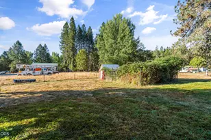 805 Minthorne Rd, Rogue River, OR 97537 - Photo 27
