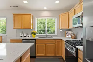 5103 Aster Ln, Klamath Falls, OR 97601 - Photo 9