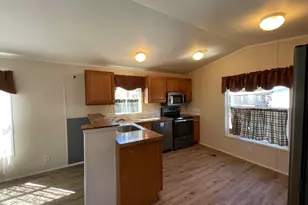 411 Teakwood Dr, Grants Pass, OR 97526 - Photo 7