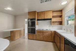 1962 Manzanita St, Klamath Falls, OR 97601 - Photo 11