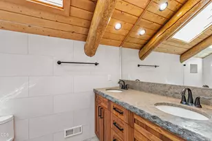 345 NE Knickerbocker Ln, Redmond, OR 97756 - Photo 23