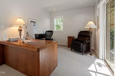 61866 Bunker Hill Court, Bend, OR 97702 - Photo 29