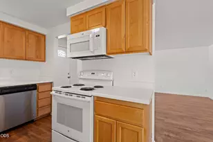 1452 Carolyn Cir, Medford, OR 97504 - Photo 9
