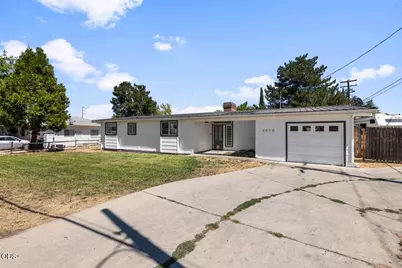 1070 N Ross Lane N, Medford, OR 97501 - Photo 3