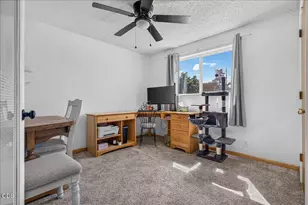 1825 Hybiscus St, Medford, OR 97504 - Photo 19
