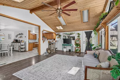 1825 Hybiscus Street, Medford, OR 97504 - Photo 9