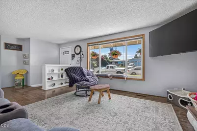 1825 Hybiscus Street, Medford, OR 97504 - Photo 3