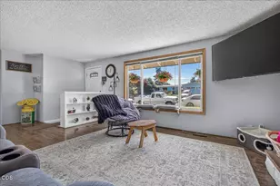 1825 Hybiscus St, Medford, OR 97504 - Photo 3