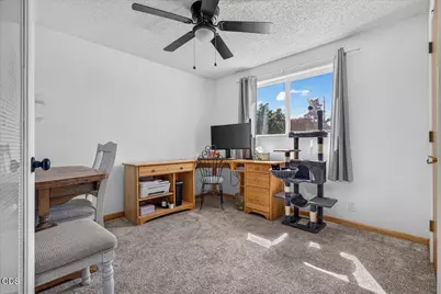 1825 Hybiscus Street, Medford, OR 97504 - Photo 21