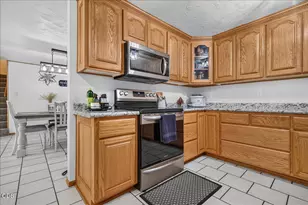 1825 Hybiscus St, Medford, OR 97504 - Photo 15