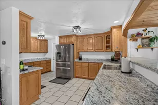 1825 Hybiscus St, Medford, OR 97504 - Photo 13