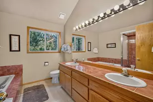 17924 Foursome Ln, Sunriver, OR 97707 - Photo 15