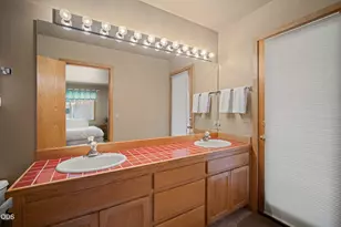 17924 Foursome Ln, Sunriver, OR 97707 - Photo 19