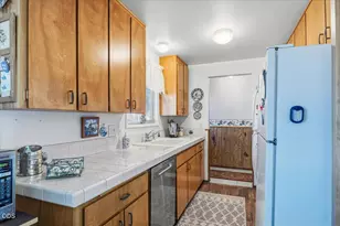 1509 NW 8th St, Redmond, OR 97756 - Photo 9