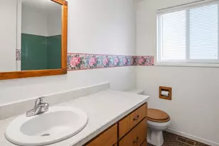 1509 NW 8th St, Redmond, OR 97756 - Photo 17