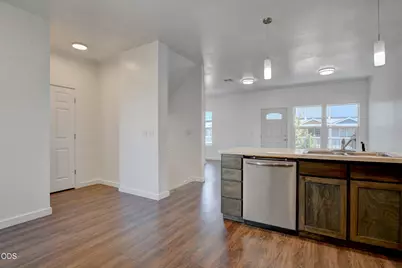 7881 Jacqueline Way, White City, OR 97503 - Photo 3