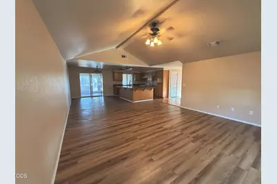 2321 Savannah Drive, Central Point, OR 97502 - Photo 5