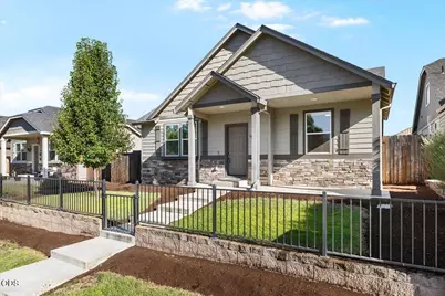 1449 Spring Street, Medford, OR 97504 - Photo 3